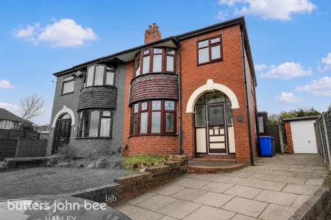 3 bedroom semi-detached house to rent, The Coppice, Stoke-on-trent