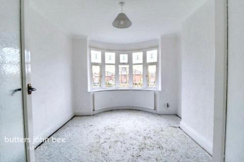 3 bedroom semi-detached house to rent, The Coppice, Stoke-on-trent