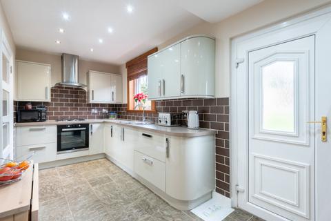53 Clermiston Grove, Edinburgh, EH4 7DA