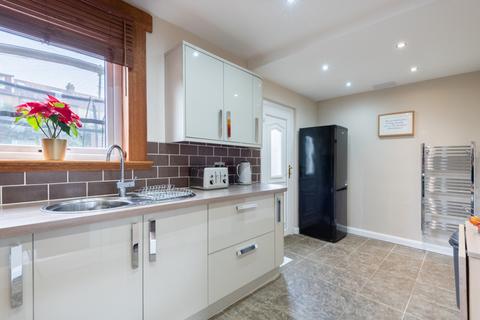 53 Clermiston Grove, Edinburgh, EH4 7DA