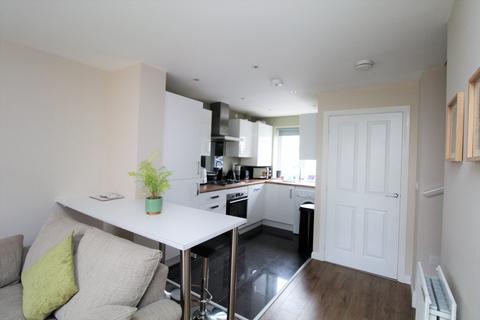 2 bedroom semi-detached house for sale - West Field, Patchway, Bristol, Gloucestershire, BS34
