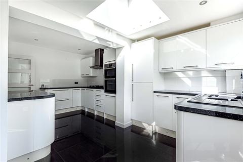 12 Blake Road, Cirencester, GL7 2EG