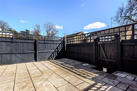 12 Blake Road, Cirencester, GL7 2EG