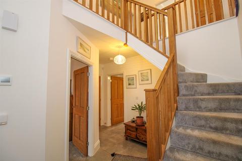 5 Topcliffe Road, Dishforth, Thirsk, YO7 3JT
