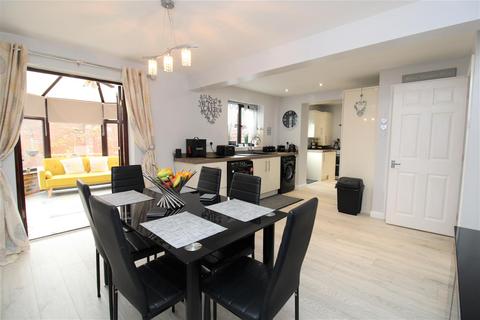 10 Gables Court, Dishforth, Thirsk, YO7 3LT