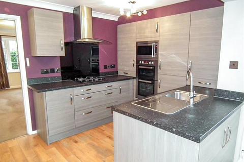 66 Aire Grove, Yeadon, Leeds, LS19 7TY
