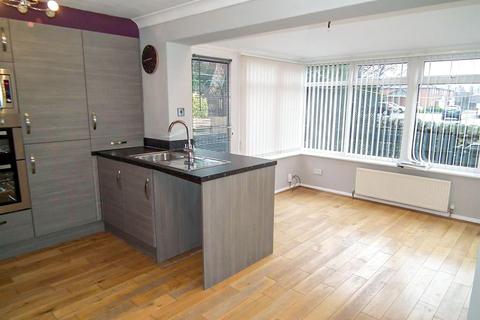 66 Aire Grove, Yeadon, Leeds, LS19 7TY