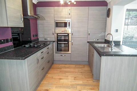 66 Aire Grove, Yeadon, Leeds, LS19 7TY