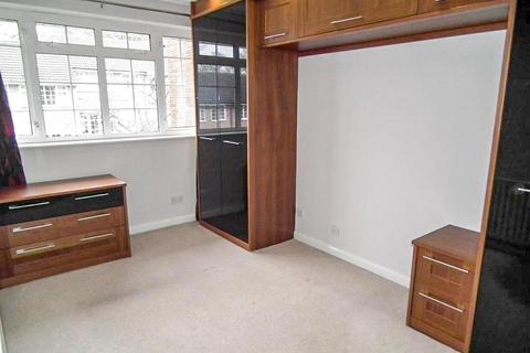 66 Aire Grove, Yeadon, Leeds, LS19 7TY