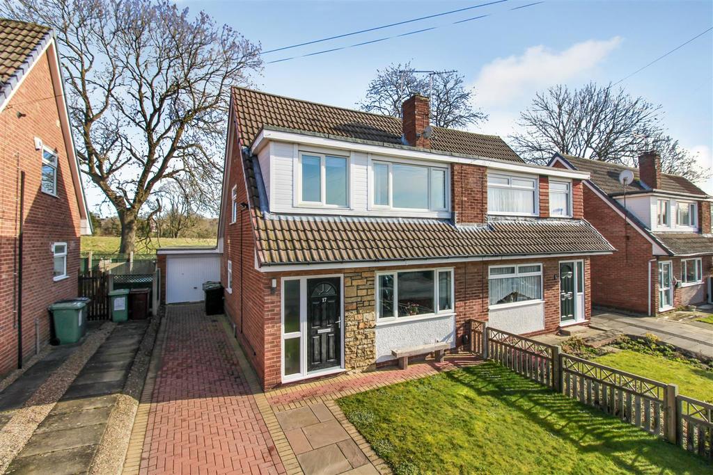 Greenlea Close, Yeadon, Leeds 3 bed semidetached house £299,950