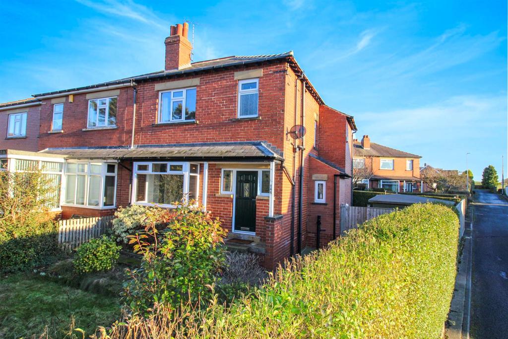 Harrogate Road, Yeadon, Leeds 3 bed semidetached house £325,000