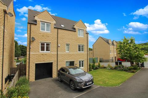 1 Eleanor Close, Bradford, BD10 0TZ