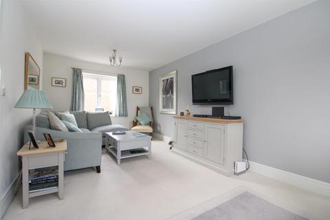 1 Eleanor Close, Bradford, BD10 0TZ