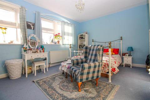 3 Carlton Mount, Yeadon, Leeds, LS19 7UZ