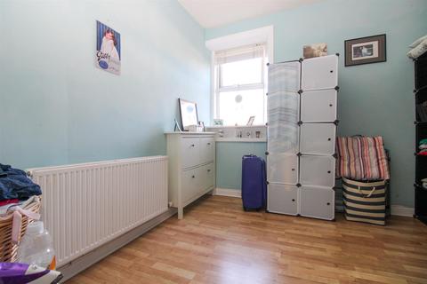 3 Carlton Mount, Yeadon, Leeds, LS19 7UZ