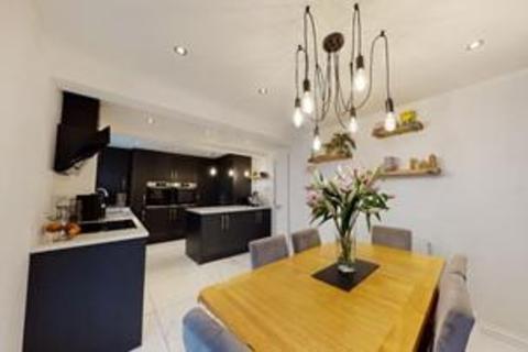 182 Apperley Road, Idle, Bradford, BD10 9TP
