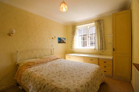 26 Borrowdale Croft, Yeadon, Leeds, LS19 7FN