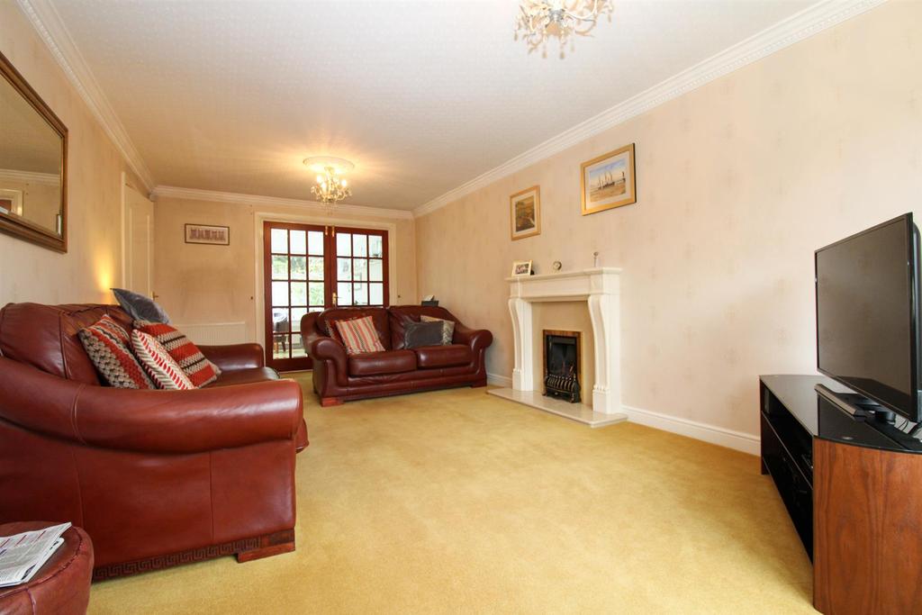Cricketers Green, Yeadon, Leeds, West... 4 bed detached house £365,000