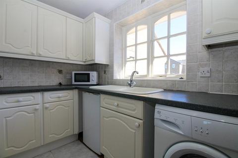 25 Borrowdale Croft, Yeadon, Leeds, LS19 7FN
