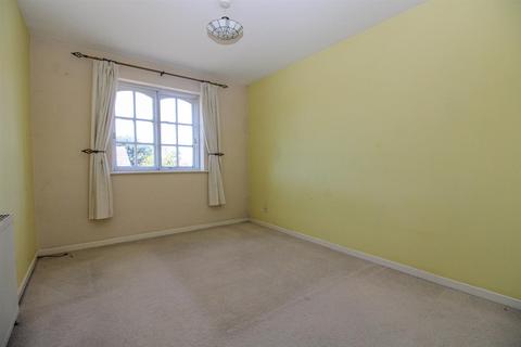 25 Borrowdale Croft, Yeadon, Leeds, LS19 7FN