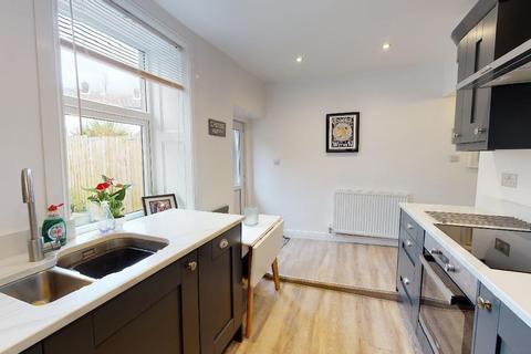 37 Canada Road, Rawdon, Leeds, LS19 6LR