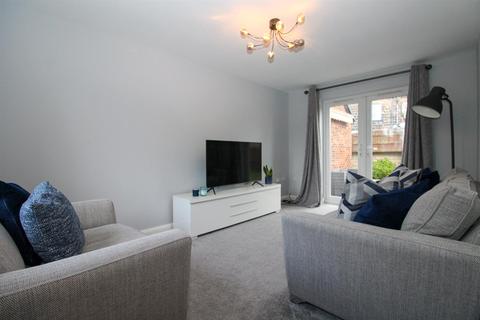 59 Edison Way, Guiseley, Leeds, LS20 9PX