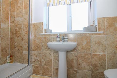 59 Edison Way, Guiseley, Leeds, LS20 9PX