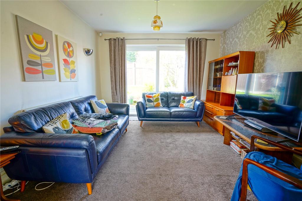 Katherine Street, Thurcroft, Rotherham, South Yorkshire, S66 3 bed semidetached house £130,000