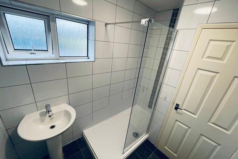 1 bedroom in a house share to rent, Carr House Road, Room 3, Doncaster