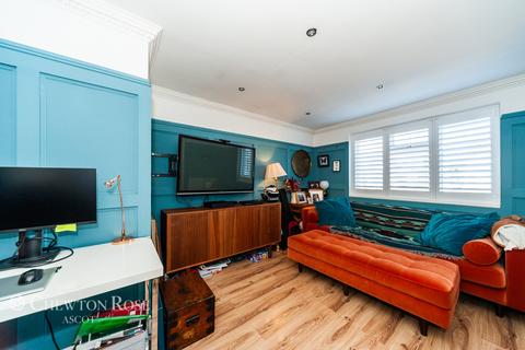 33 Goaters Road, Ascot, SL5 8HZ