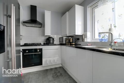 3 bedroom terraced house for sale - Rugby Road, Dagenham