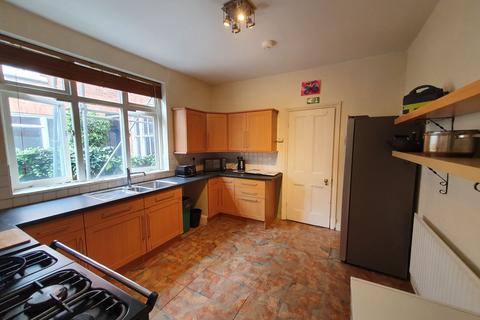 6 bedroom terraced house to rent - Ashleigh Road, Leicester