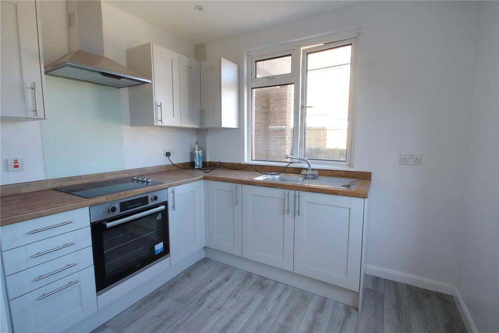 Mundon Road, Maldon, Essex, CM9 3 bed semidetached house £1,350 pcm