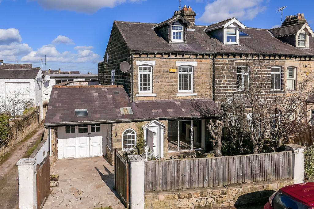 Grove Road, Harrogate, HG1 4 bed terraced house £375,000
