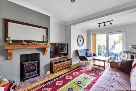 27 Beech Grove, Guildford, GU2 7UZ