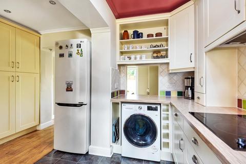 27 Beech Grove, Guildford, GU2 7UZ