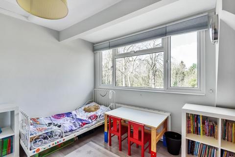 27 Beech Grove, Guildford, GU2 7UZ