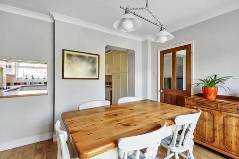 27 Beech Grove, Guildford, GU2 7UZ