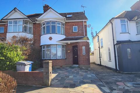4 bedroom semi-detached house to rent - Friars Walk, Southgate London N14
