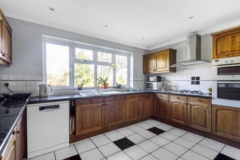 101 Farnham Road, Guildford, GU2 7PF