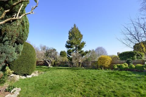 101 Farnham Road, Guildford, GU2 7PF