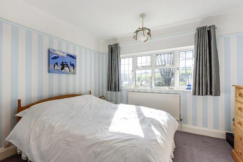 101 Farnham Road, Guildford, GU2 7PF