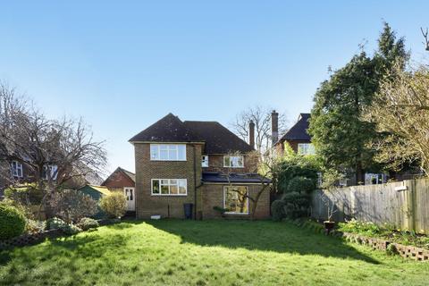 101 Farnham Road, Guildford, GU2 7PF