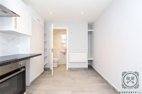 Studio to rent, Fairfax Road, London, N8