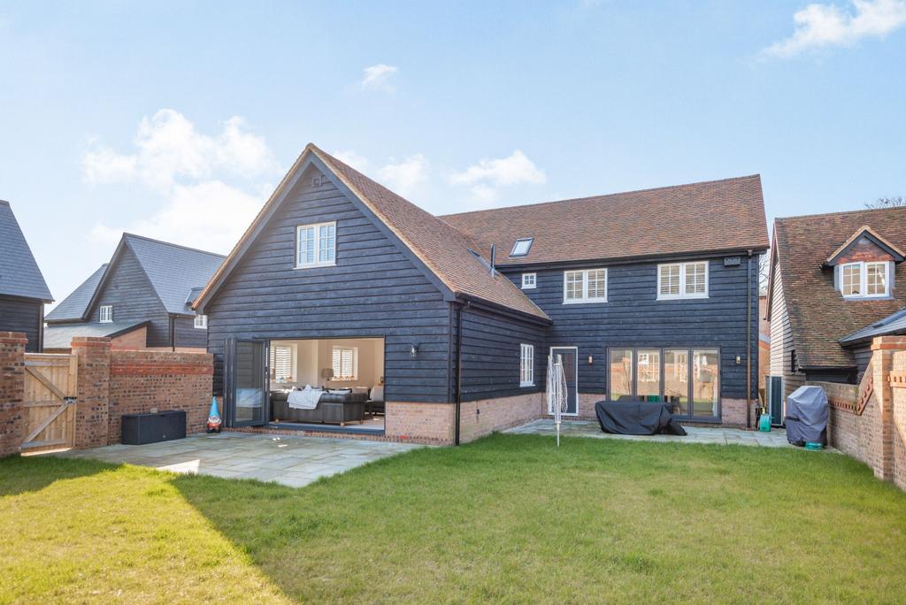 Asheridge Road, Chesham 4 bed detached house for sale £1,100,000