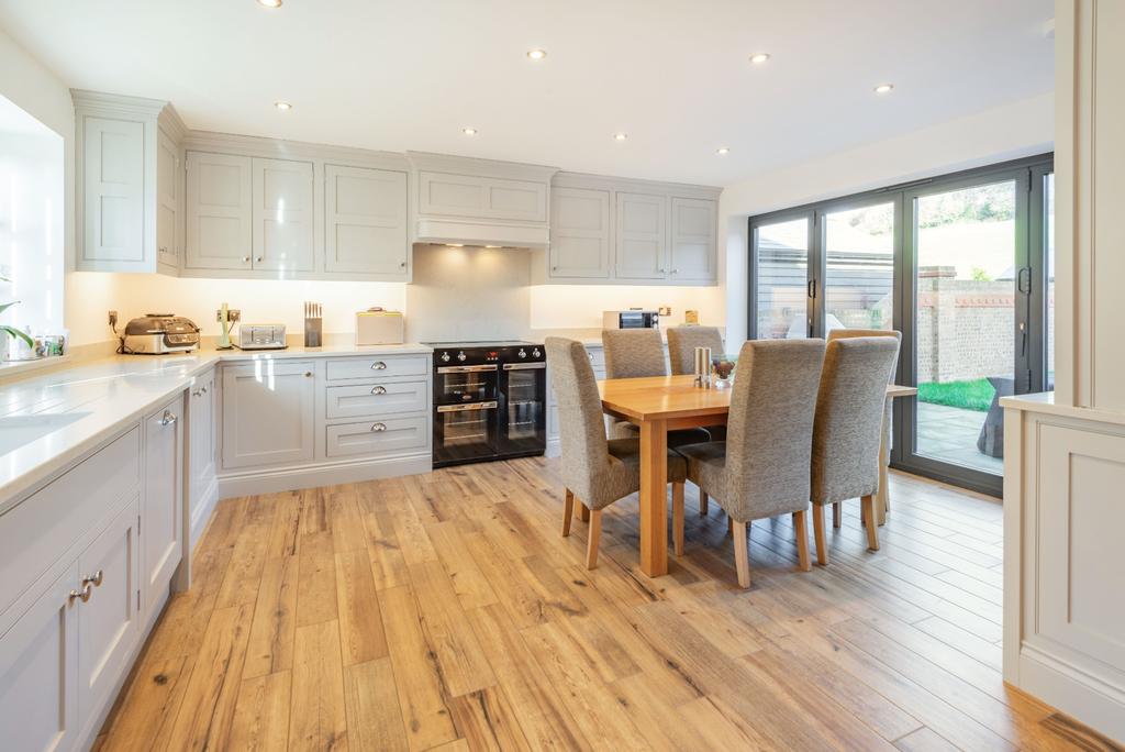 Asheridge Road, Chesham 4 bed detached house for sale £1,100,000