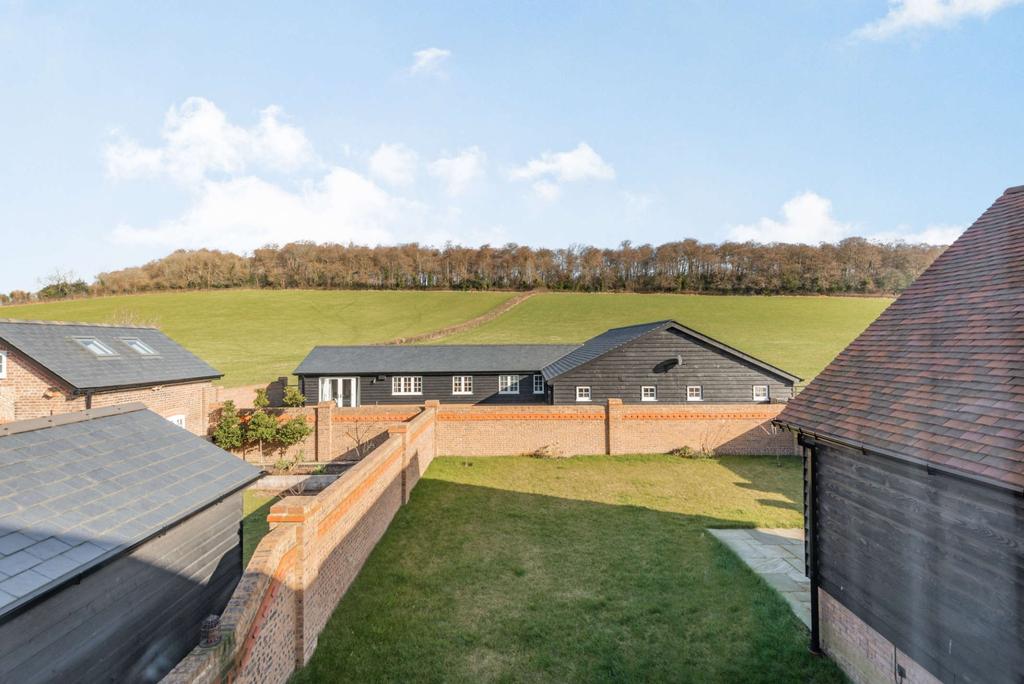 Asheridge Road, Chesham 4 bed detached house for sale £1,100,000