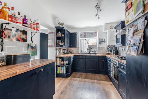 4 Beverley Crescent, Grimsby, DN32 9SX
