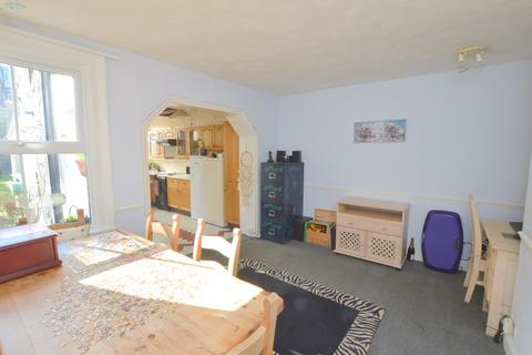 16 Blackborough Road, Reigate, RH2 7BT