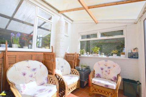 16 Blackborough Road, Reigate, RH2 7BT